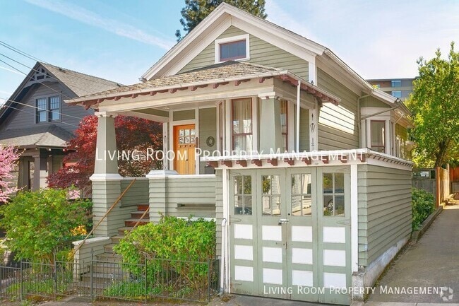 Building Photo - 642 SW Grant St. Rental
