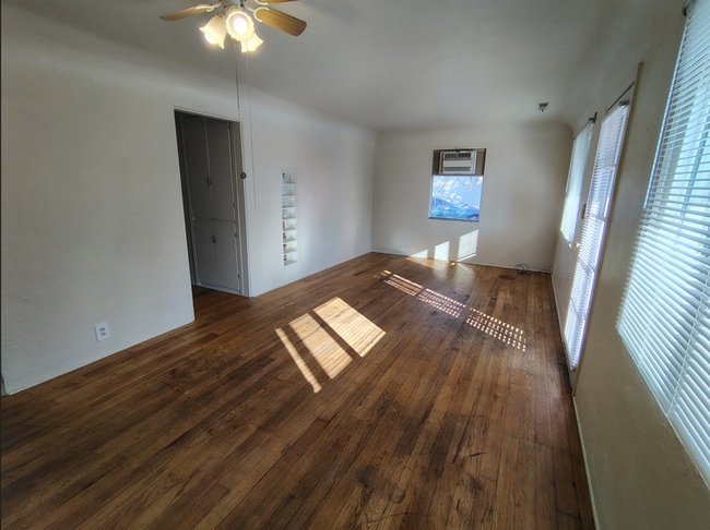 Photo - elvecino 7/35/10 - C Unit elv1115