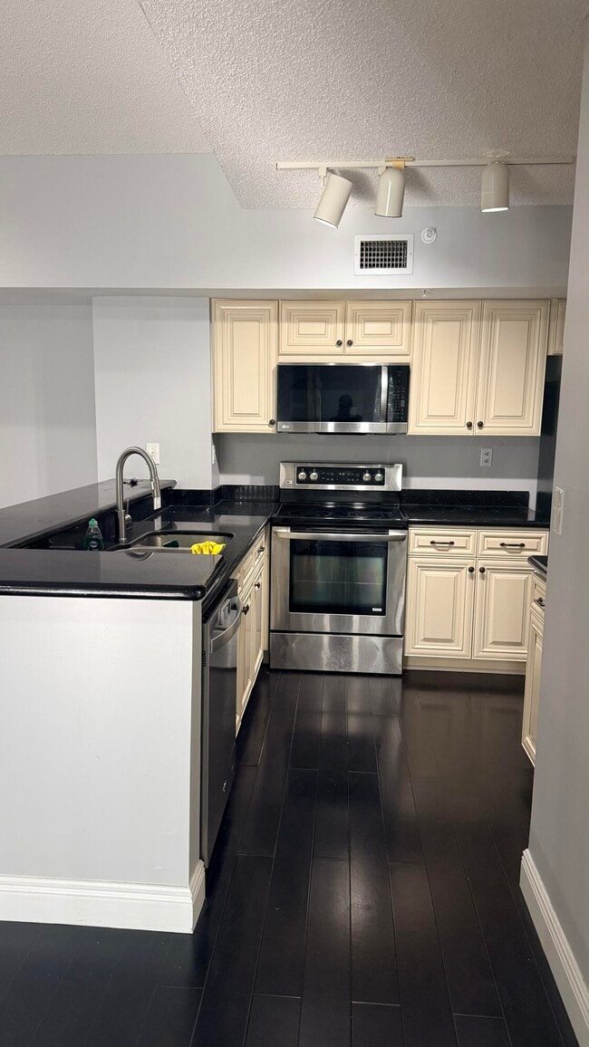 Building Photo - 2640 S University Dr Unit 325
