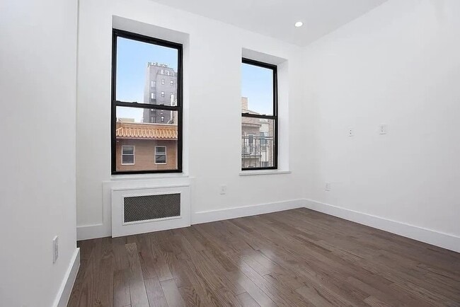 Building Photo - 19 Eldridge St
