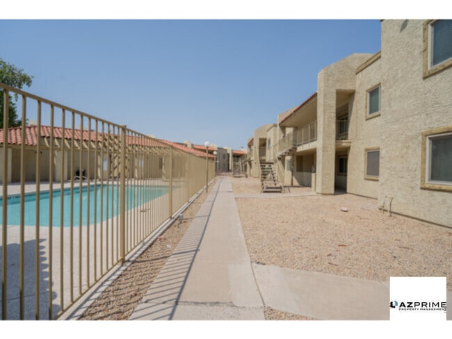Building Photo - Modern Comfort &amp; Prime Location in Mes... Rental