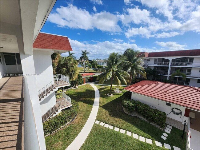 Photo - 580 Egret Dr Unit 322