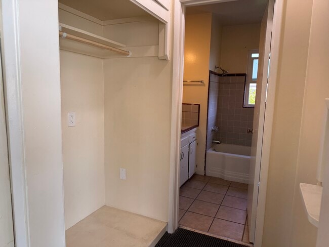 Photo - 5941 Camellia Ave Unit 5941