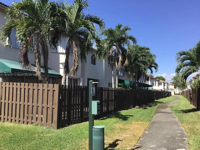 Photo - 11315 NW 72nd Ln