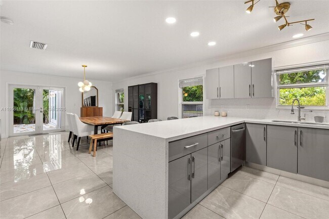 Photo - 1081 NE 132nd St