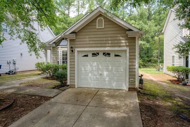 Photo - 1017 Red Hat Ln