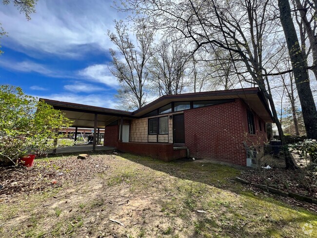Building Photo - East Glenn Property Rental