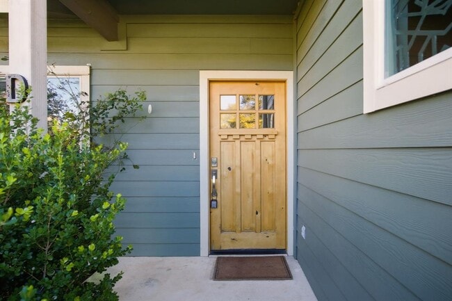 Photo - 1125 Walton Ln