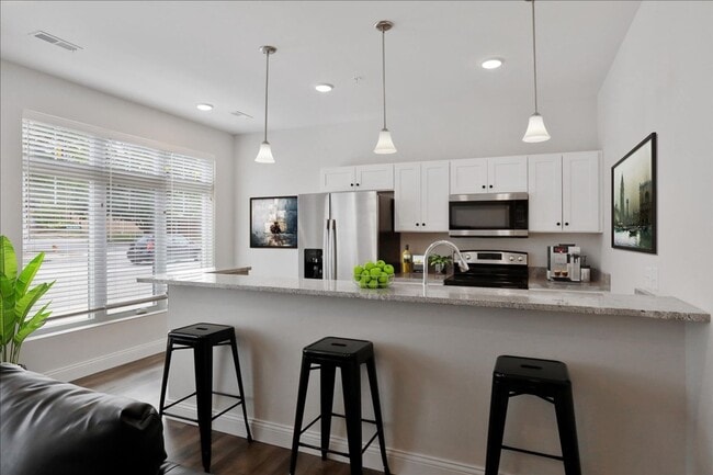 Photo - 302 W Clark St Unit One Bedroom