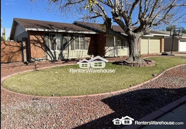 3BD/2BA Home With Pool in Phoenix, AZ - 3BD/2BA Home With Pool in Phoenix, AZ