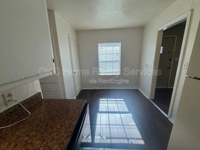 Photo - 717 SE 27th St