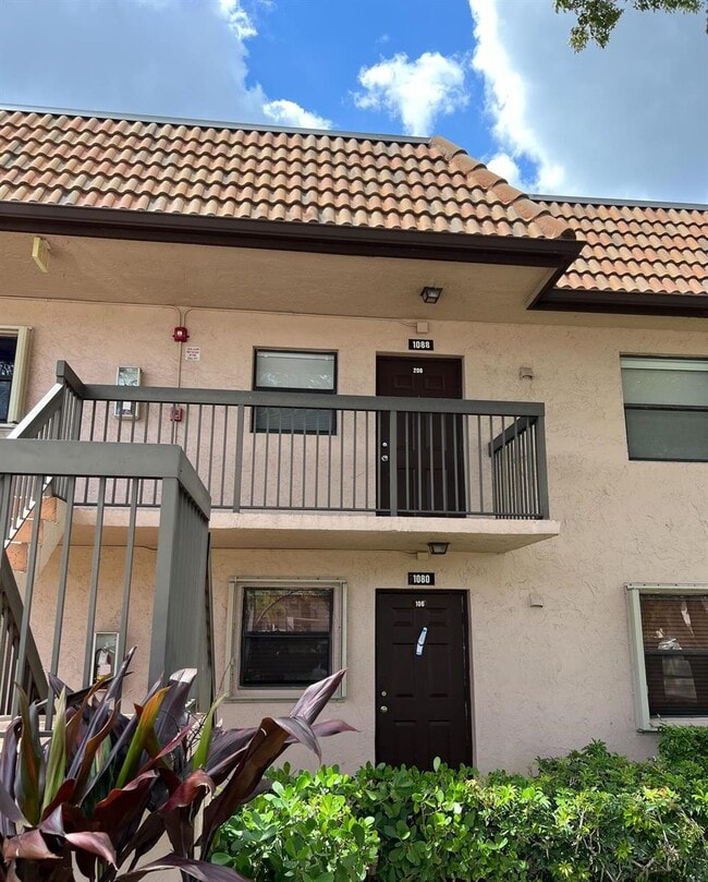 Building Photo - 1088 NW 106th Ter Unit 206
