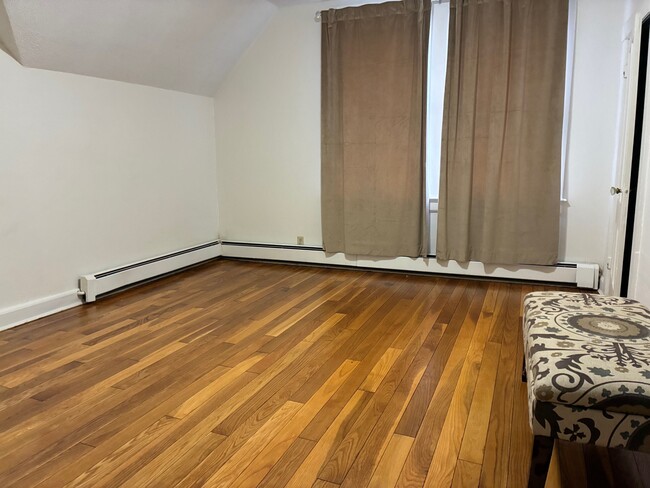 Photo - 102 Salem Turnpike