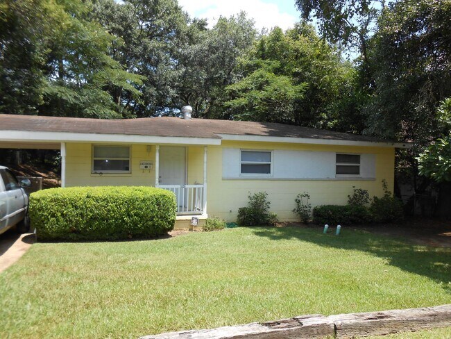 Building Photo - 1606 Airport Dr Unit 1606 Airport Drive*-1