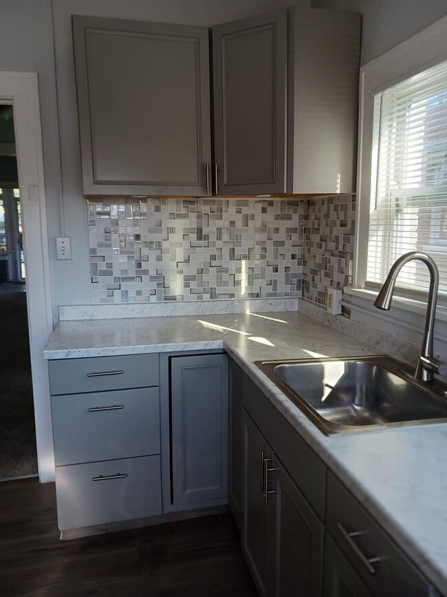 Photo - 2 Bedroom Home in West Glen Park