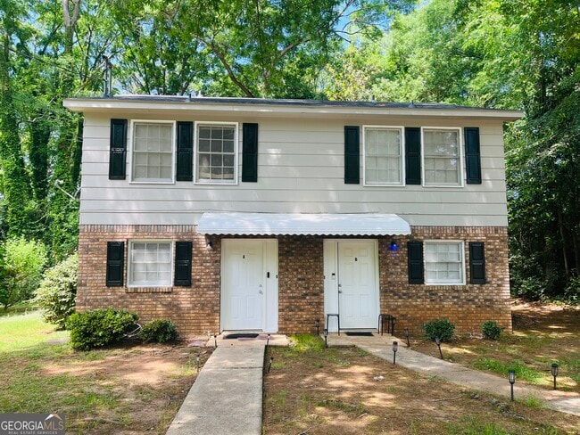 Building Photo - 606 Elm St Rental