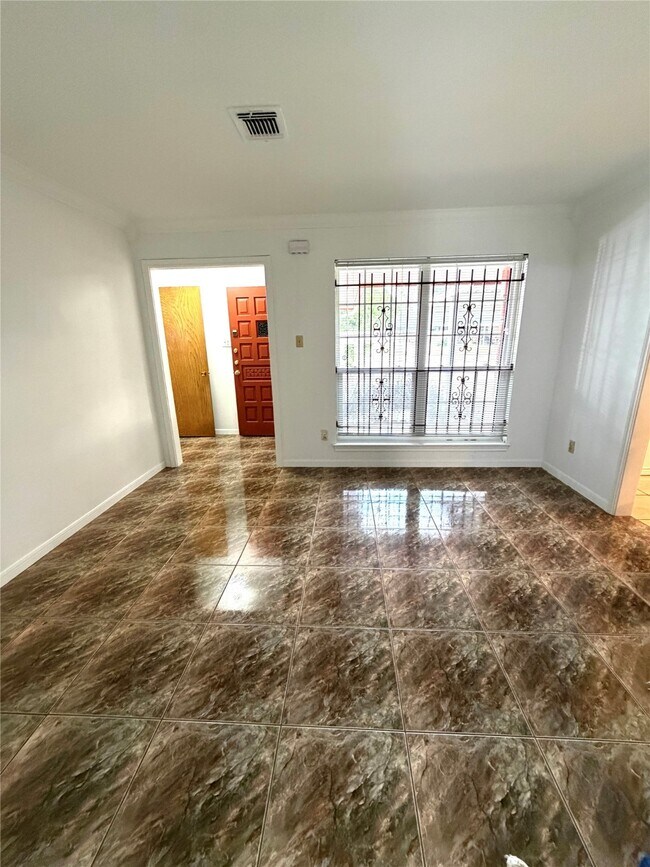 Photo - 10618 Wolbrook St