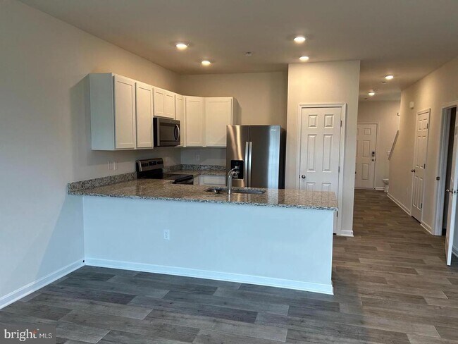 Photo - 221 Caterpillar Dr