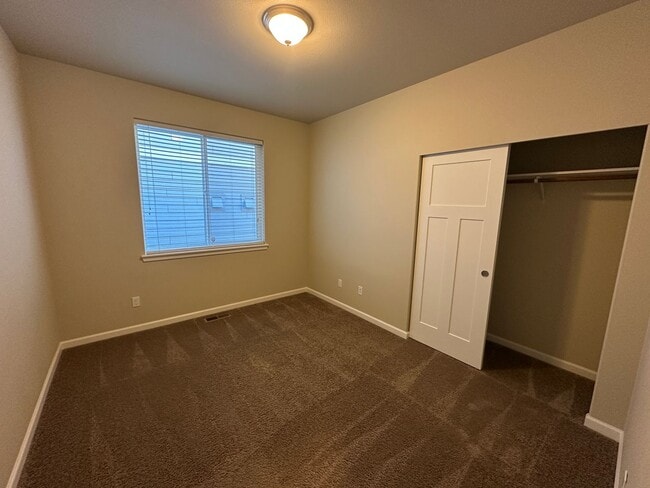 Photo - 9546 6th Way SE