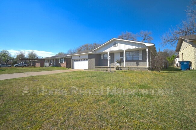 Photo - 10219 E 7th St