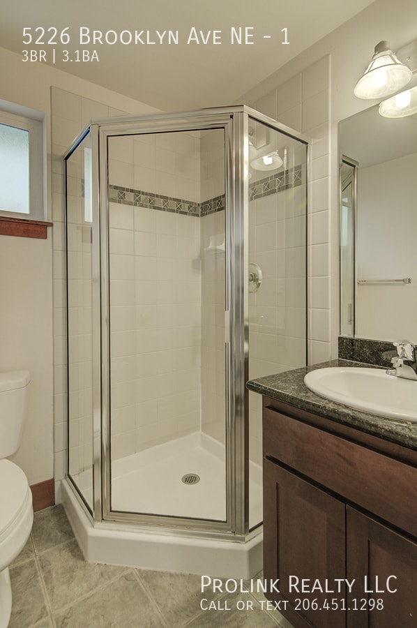 Photo - 5226 Brooklyn Ave NE