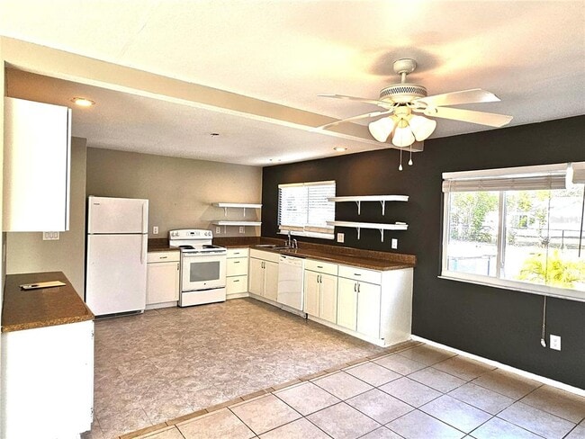 Photo - 2657 Roxbury Cir