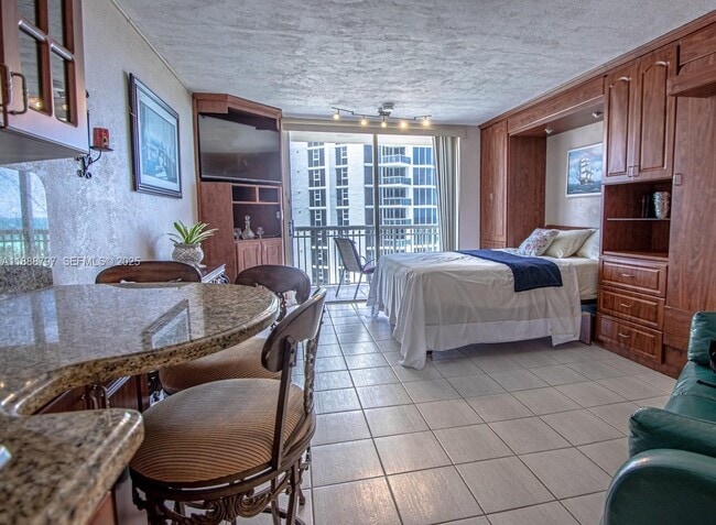 Photo - 19201 Collins Ave Unit 620