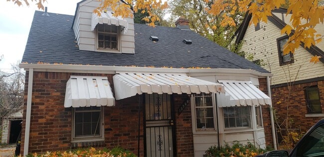 Building Photo - 13960 Mansfield St