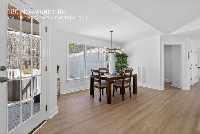 Photo - 180 Normandy Rd