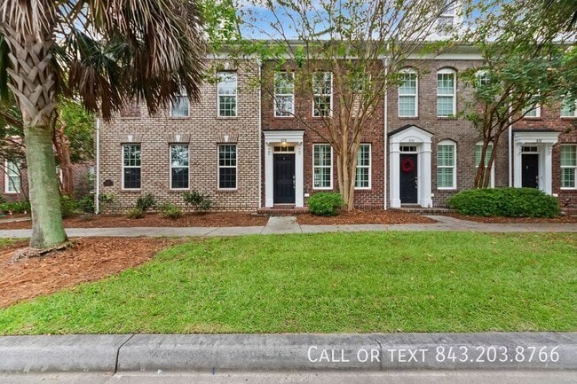 Building Photo - 828 Rue Dr Rental