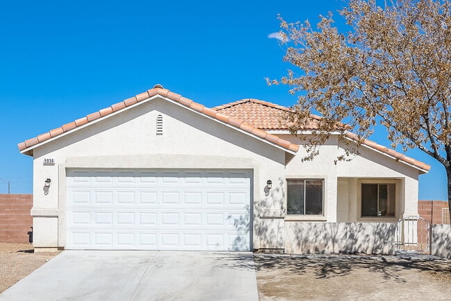 Building Photo - 5936 Crestmont Dr