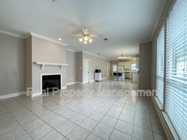 5630 Arialo Dr
