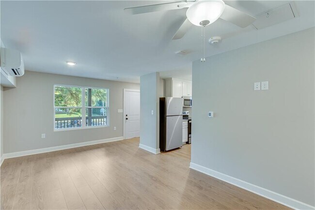 Photo - 710 Jesse Jewell Pkwy SE Unit 216