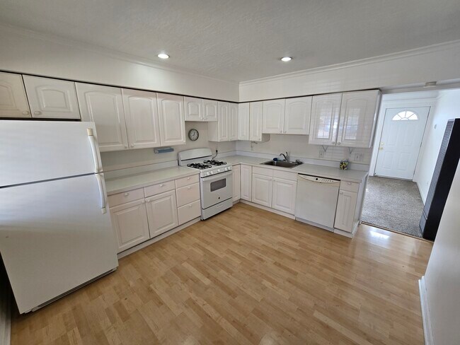 Photo - 935 E Huron River Dr Unidad 937