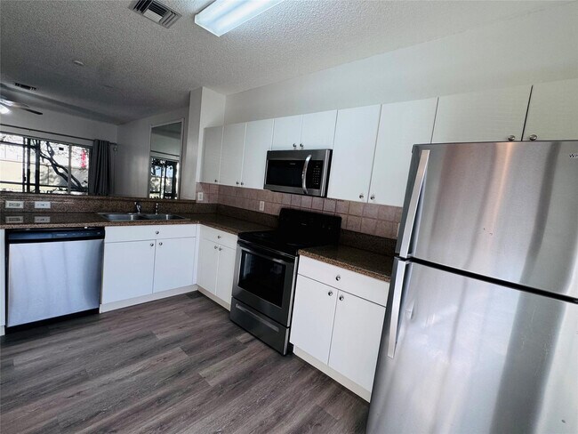 Photo - 12113 SW 2nd St