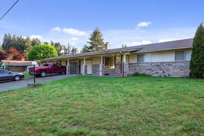Photo - MOVE IN READY NOW! 3 bedrooms, 1.5 baths 1 car garage. Easy JBLM commute! North Thurston School D...