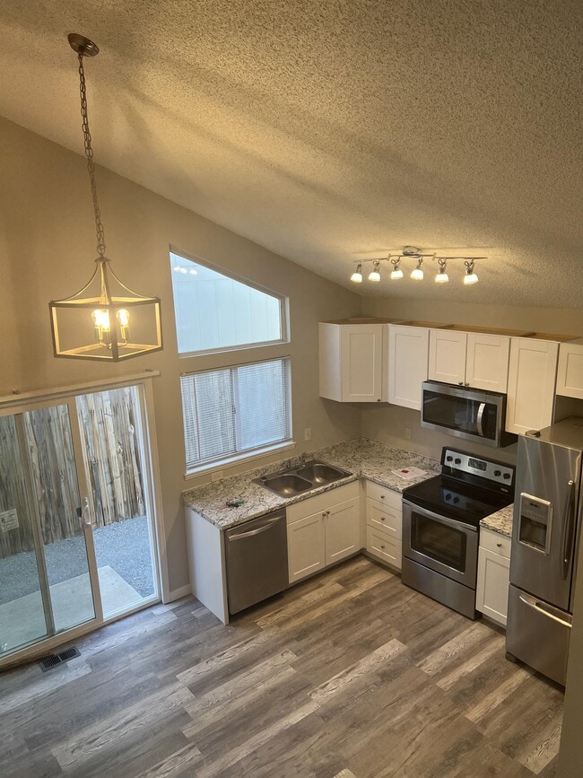 Photo - 17676 E Bethany Cir