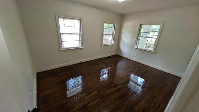 Photo - 1504 Hyman Ave