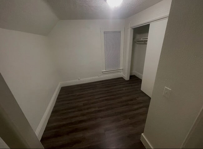 Photo - 806 8th St Unit upper