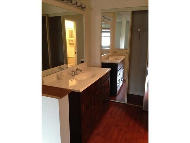 Photo - 6542 Via Regina