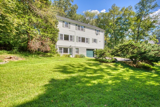 Photo - 226 Stanwich Rd