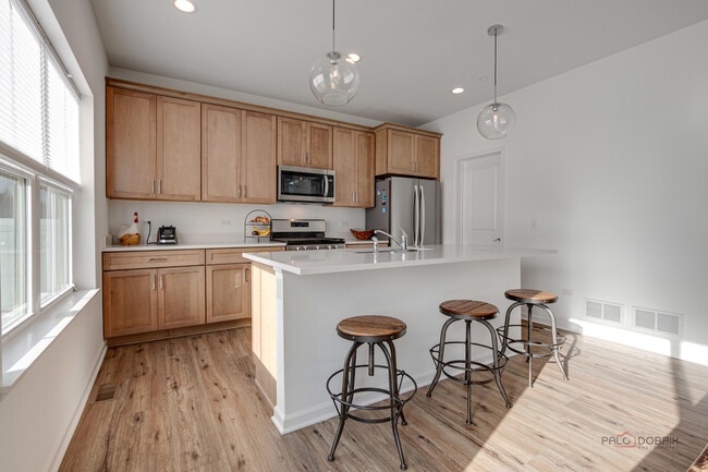 Photo - 2490 Olivia Ct