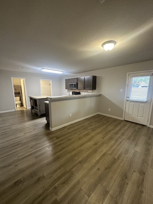 Photo - 2146 10th St