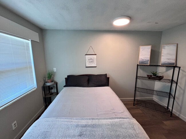 Photo - 7567 Strato Rd