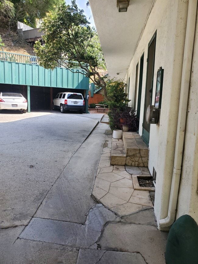 Photo - 8000 Honey Dr