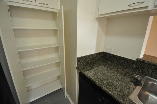 Photo - The Villa Valley Village Apartments