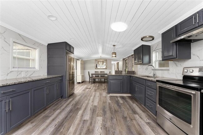 Photo - 15430 Olive Cir