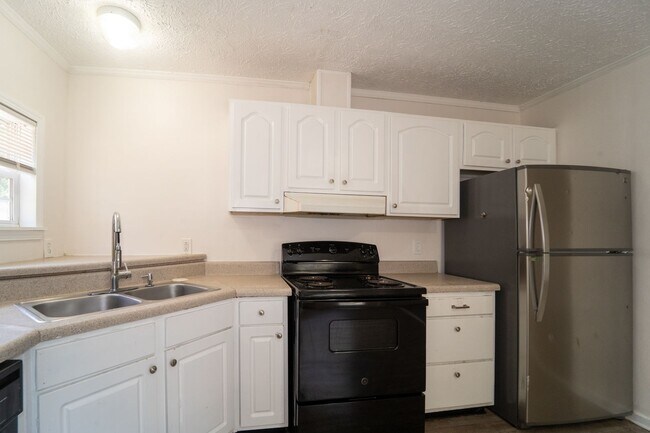 Photo - 37 Evergreen Ave Unit Apt. A