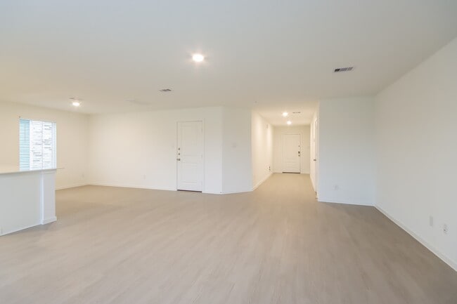 Photo - 31428 Moore Rd