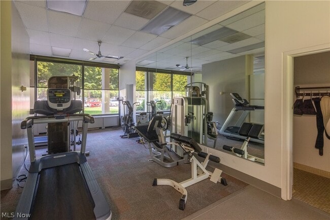 Photo - 1 Lakeshore Blvd